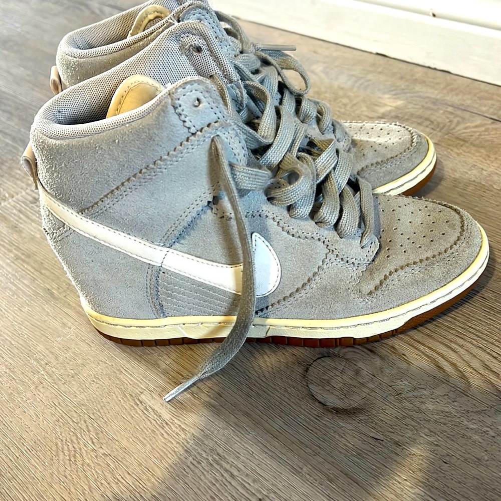 Nike Sky High Dunk Shoes size 5.5